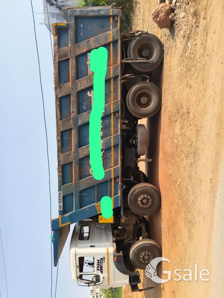 2019 model Tata 3118 3rd owner top condition tyre 80% paper ok milega ulti kamani hai gadi only cash