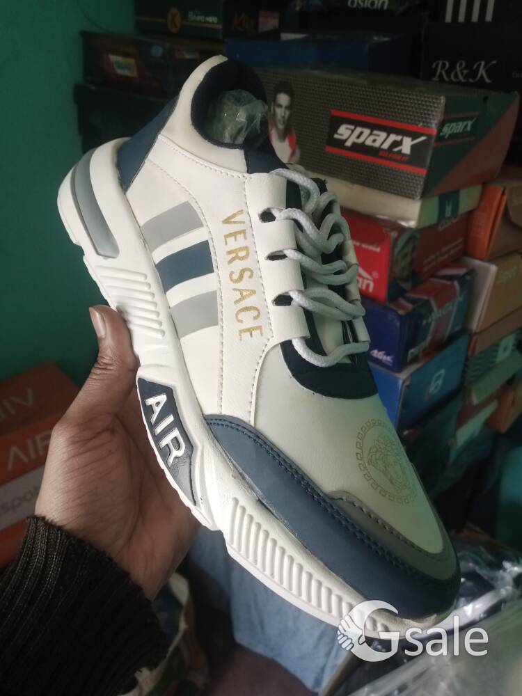 NEW NO USED SPORTS SHOES FOR MEN. 