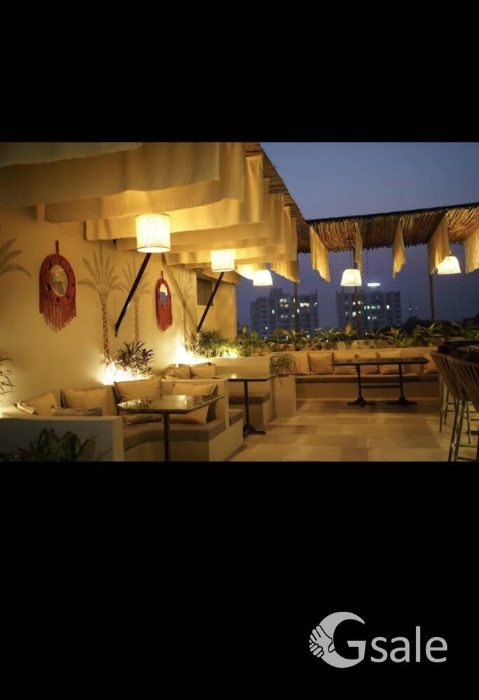 agra. e fatehabad road pr hotel sale ke liye hai