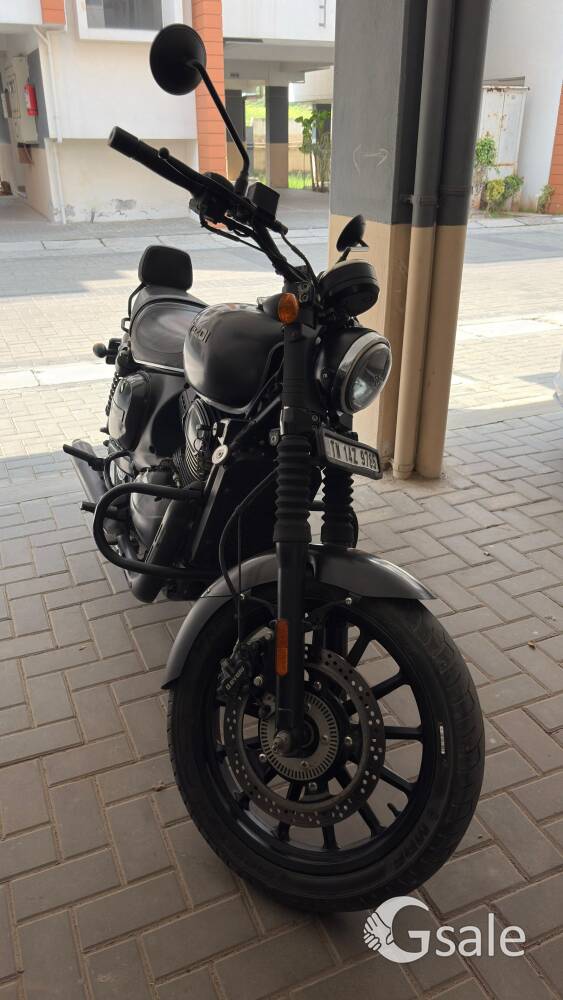 Yezdi Roadster 2022 single owner