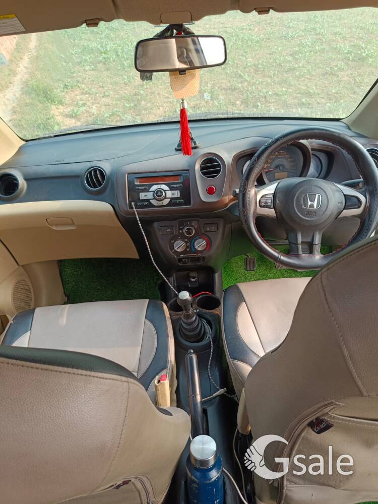 Honda Amaze 2013 model 150000 fix price 