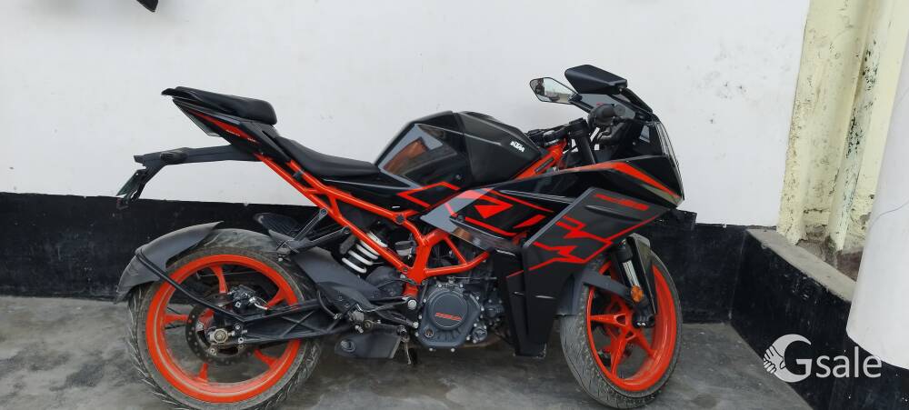KTM 125 Cc 2024        KM. 8000