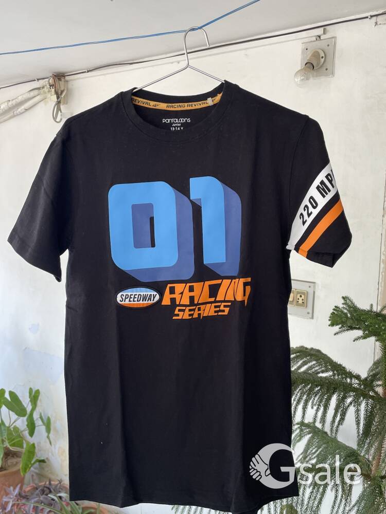 black tshirt for teenage boy