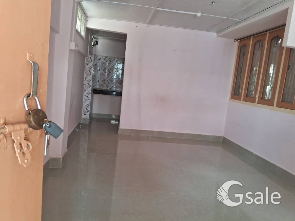 Big single room with attached bathroom kitchen 