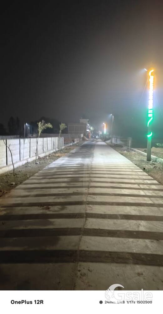 Lucknow k best location par investment k liye plot le.. 9648986767