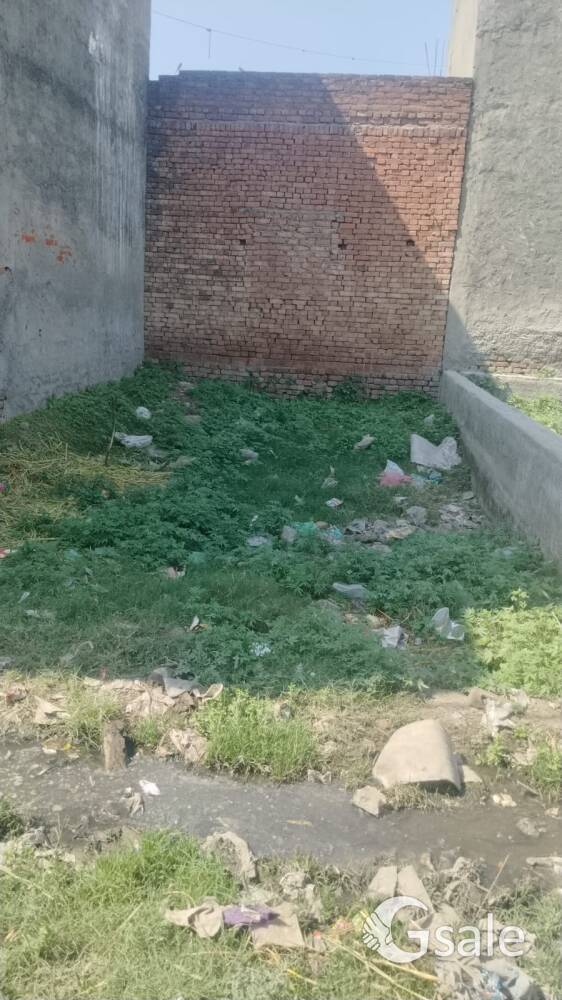 7 लाख में 40 गज प्लाट पक्की काली सड़क 15 फूट की  15×25प्लॉट साइज 