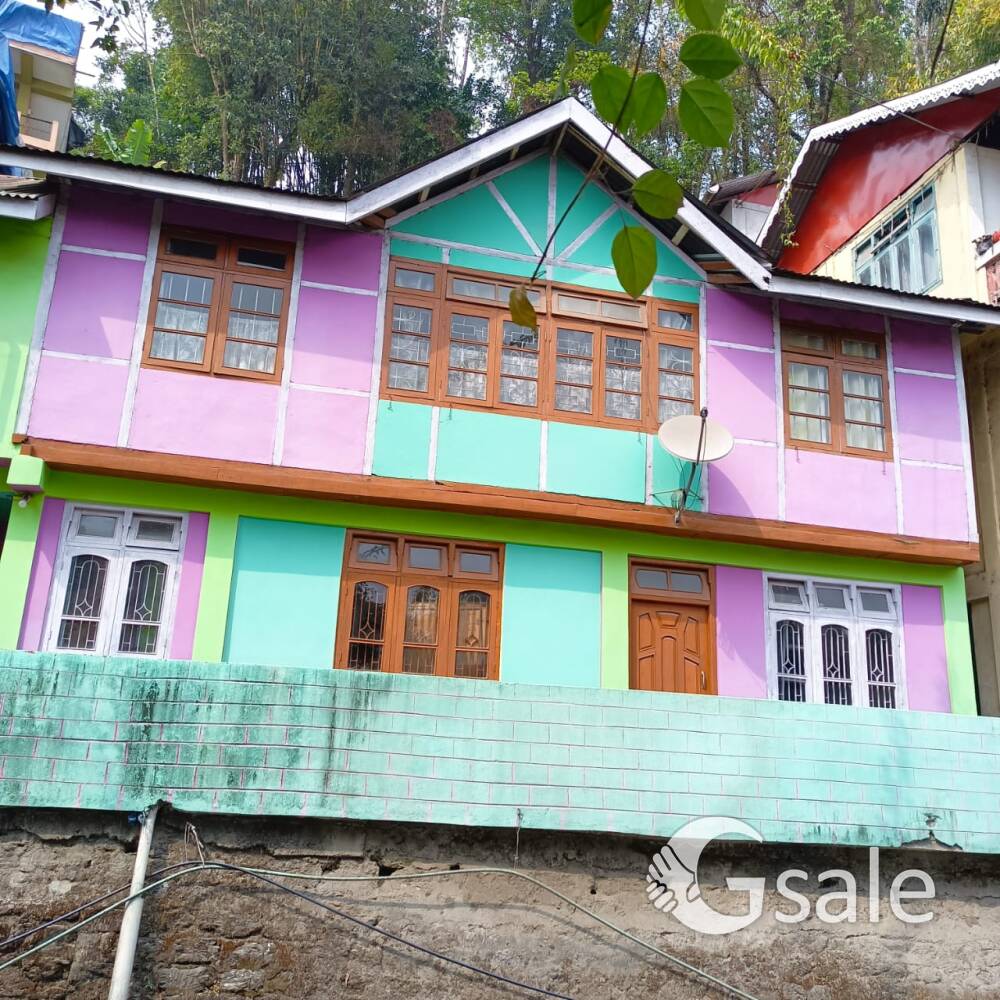 Roadside House with 4 decimal land for urgent sale at 12 Mile, Kalimpong 