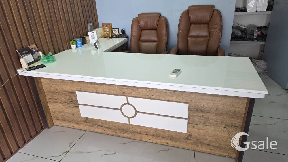 Office executive desk (boss table).