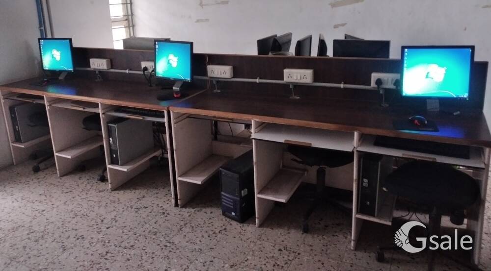 ક્લાસિસ સામાન વેચવાનો છે