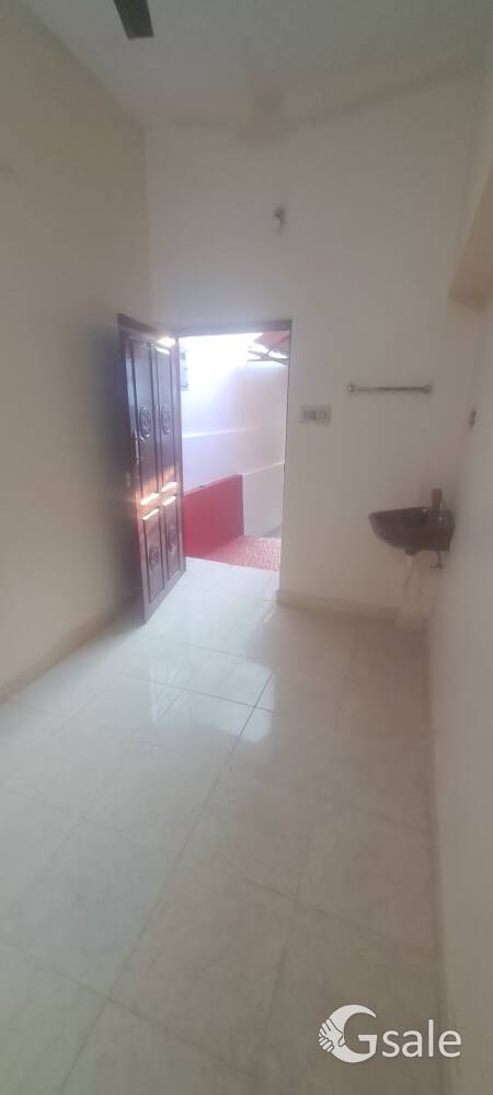 house for rent at Vellayambalam 