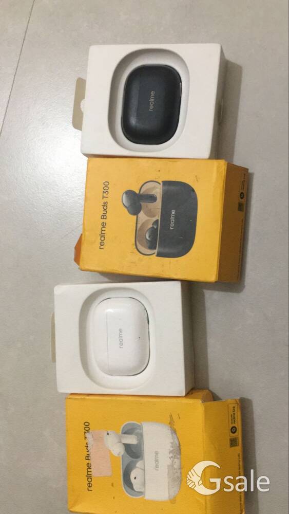 real me t300 earbuds only 850 rs cal whatsup 9725092965