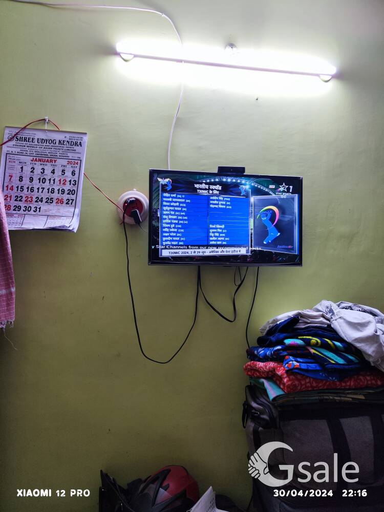 Mi 32 inch led tv 3-4 yrs old