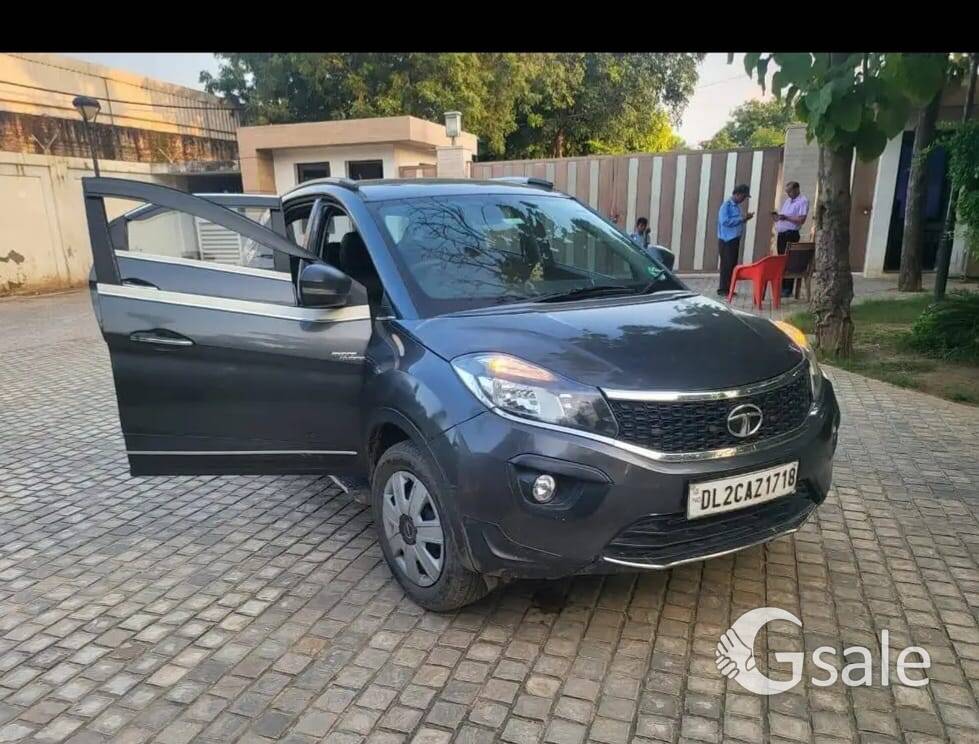 nexon xm suv 2018 rs.4 Lk FREE NOC AirBags  desel 2 on 69k km new tyr batry 9211003355 E.Delhi  