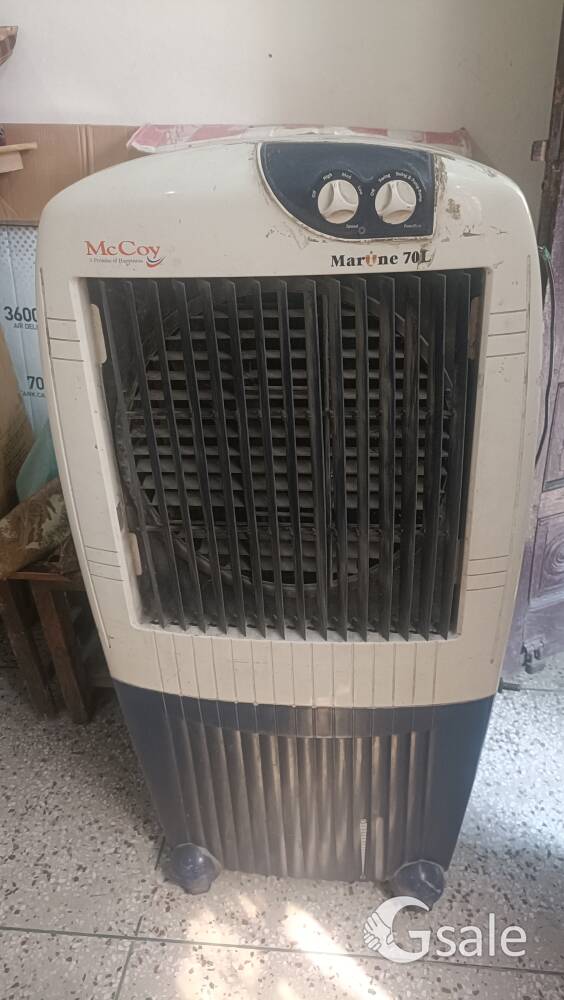 I am selling a cooler in good condition 