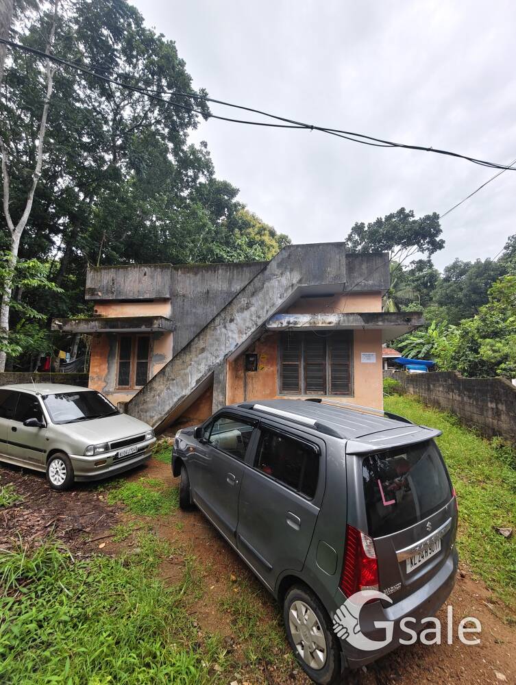 7 Cent land &2 Bhk House