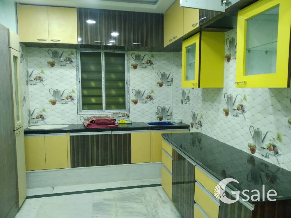 2 BHK Room Available.