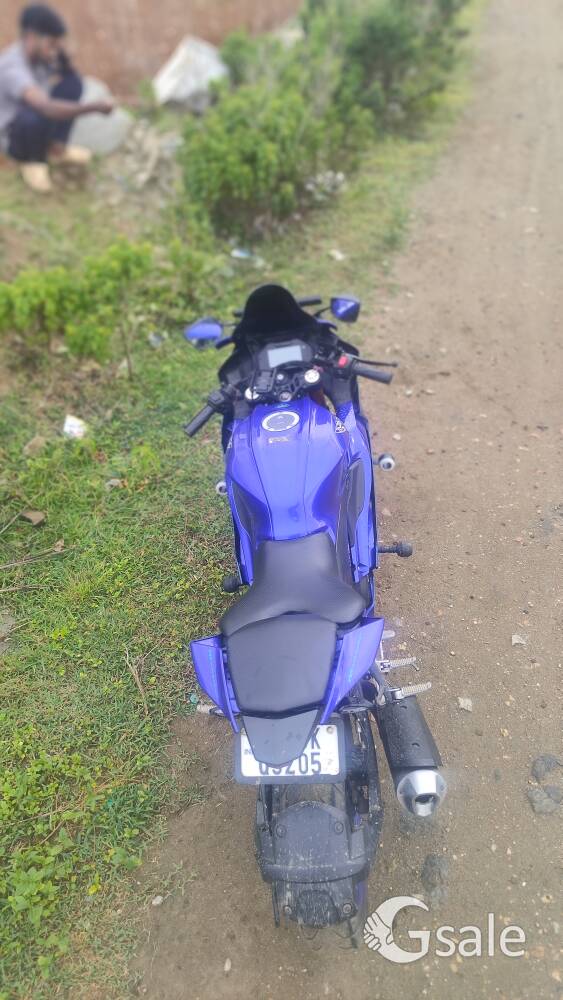 Yamaha R15 v4 