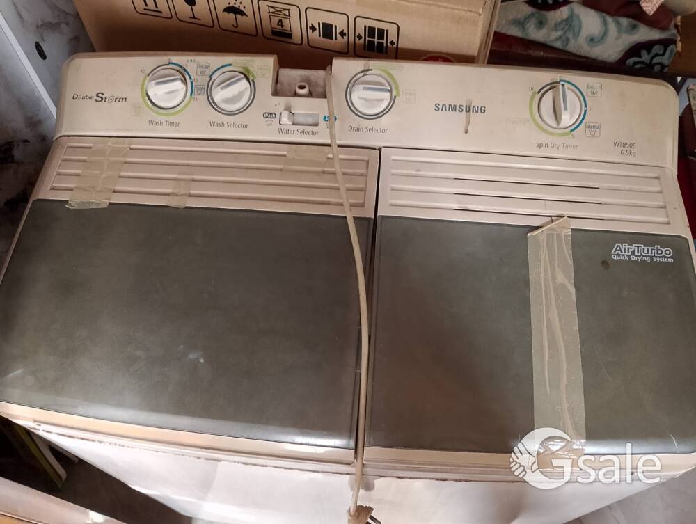 Samsung semi automatic washing machine 
