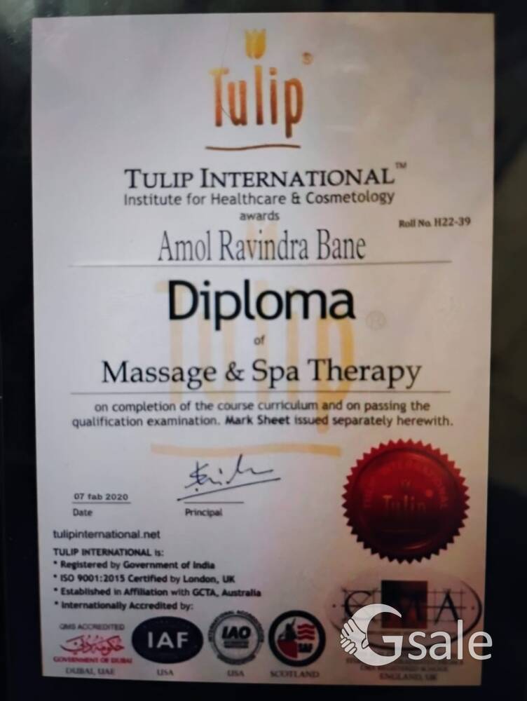 massage therapist 