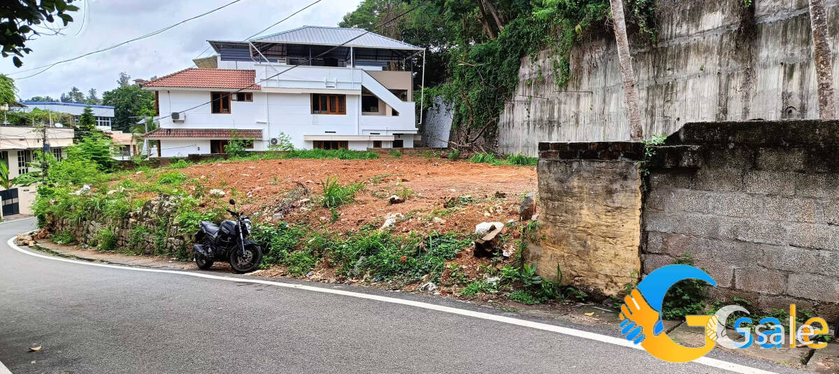 10 cent commercial plot for sale at government eye hospital Trivandrum nearly 