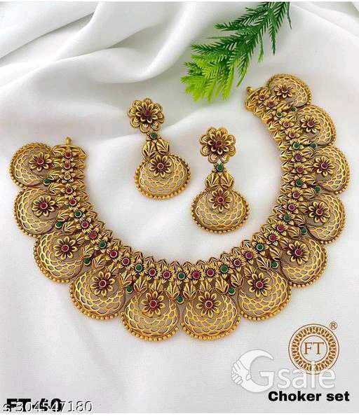 MATTE FINISH TRENDING PEACOCK NECKLACE SET 