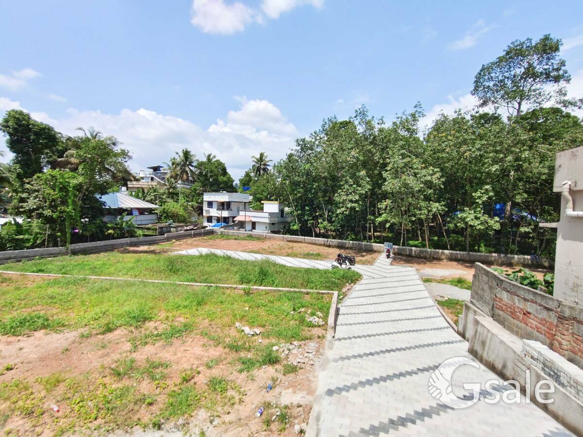 4, 5 cent Residential plots for Sale at Perukavu (200m from Perukavu)
