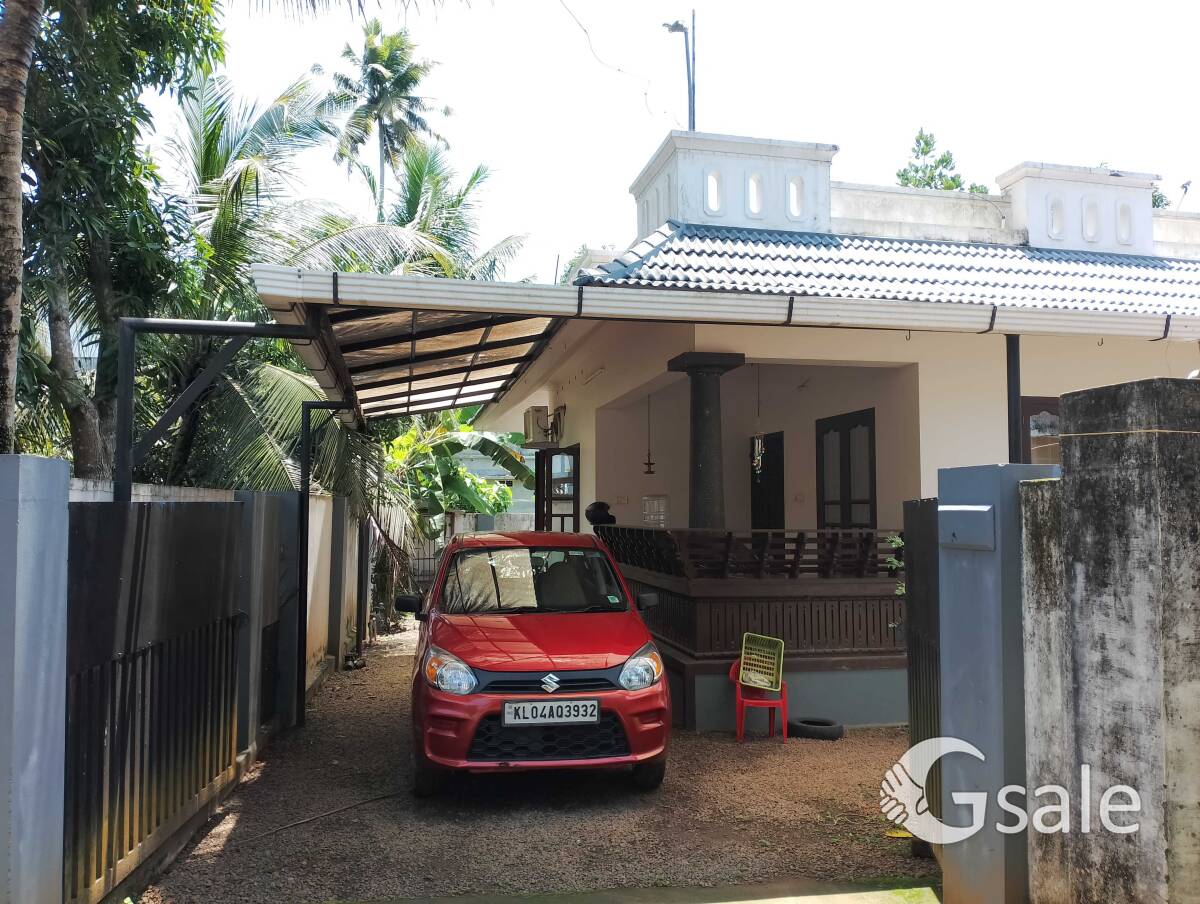 HOUSE FOR SALE 