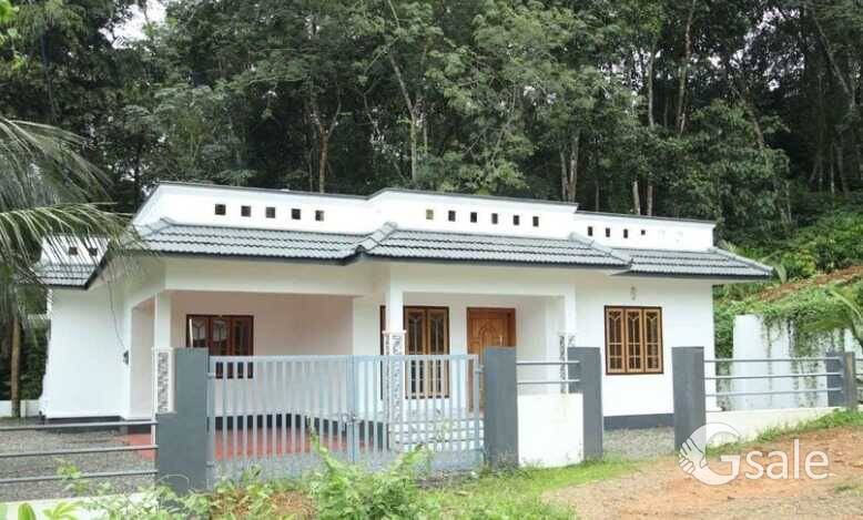 പാലാ പൊൻകുന്നം റോഡിൽ കൊപ്രകളത്ത് 12സെന്റ് സ്ഥലത്ത് 1700 sq വീടും വില്പനക്ക് 
