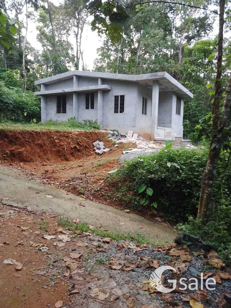 പൊൻകുന്നം ചിറക്കടവ് അമ്പലത്തിനടുത്ത് 7 സെന്റ് സ്ഥലവും വീടും വില്പനക്ക് 